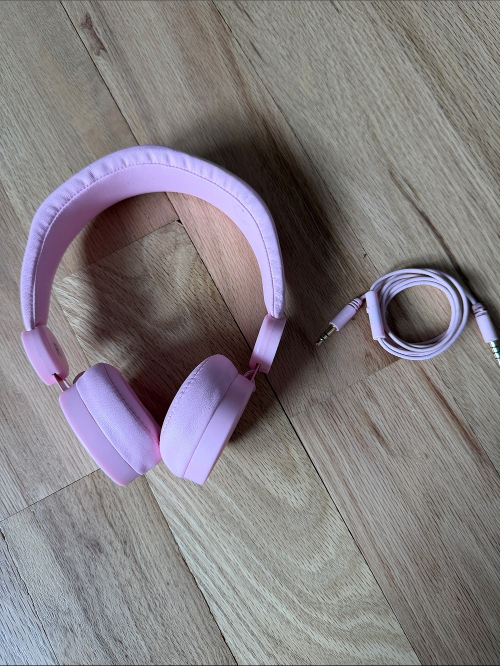 Pink Kids Over-Ear Headphones with Detachable Cable